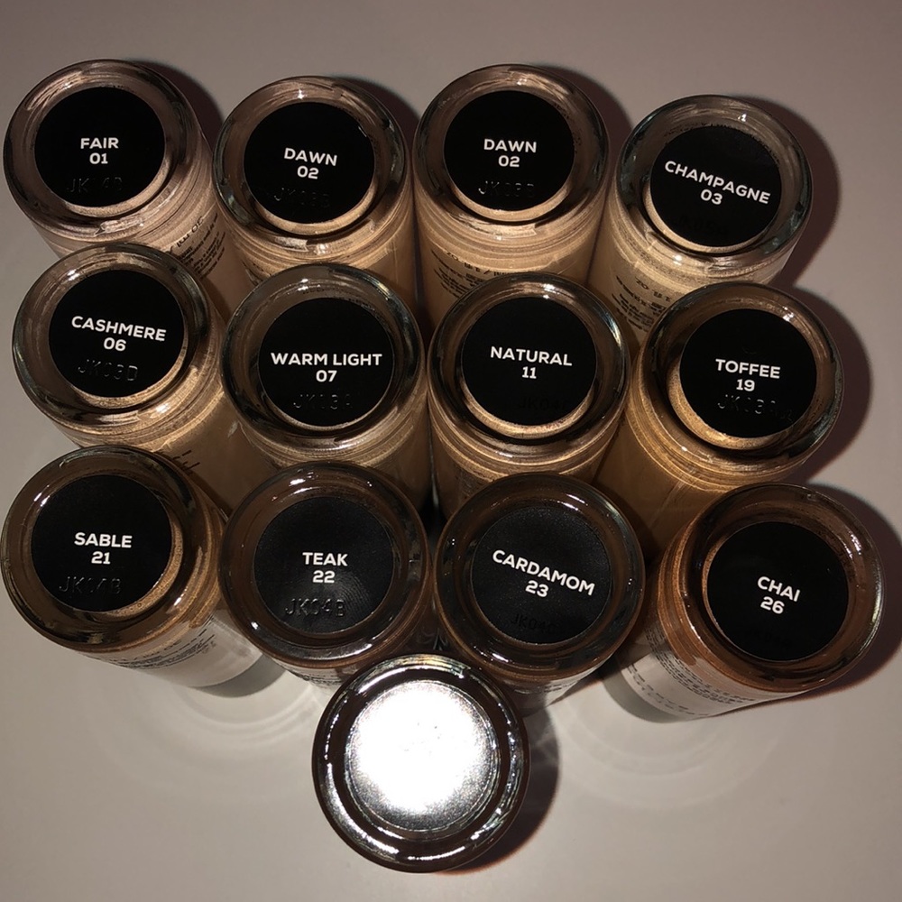 BareMinerals BarePro 24Hr Full Coverage Foundation - Picture 3 of 5